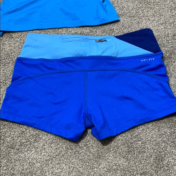 Nike tank top AND short/spandex - Picture 3 of 4